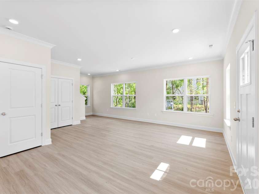 109 Titleist Drive, Statesville, NC 28677.  MLS# CAR4382087, YatesRealty ID 9990. 