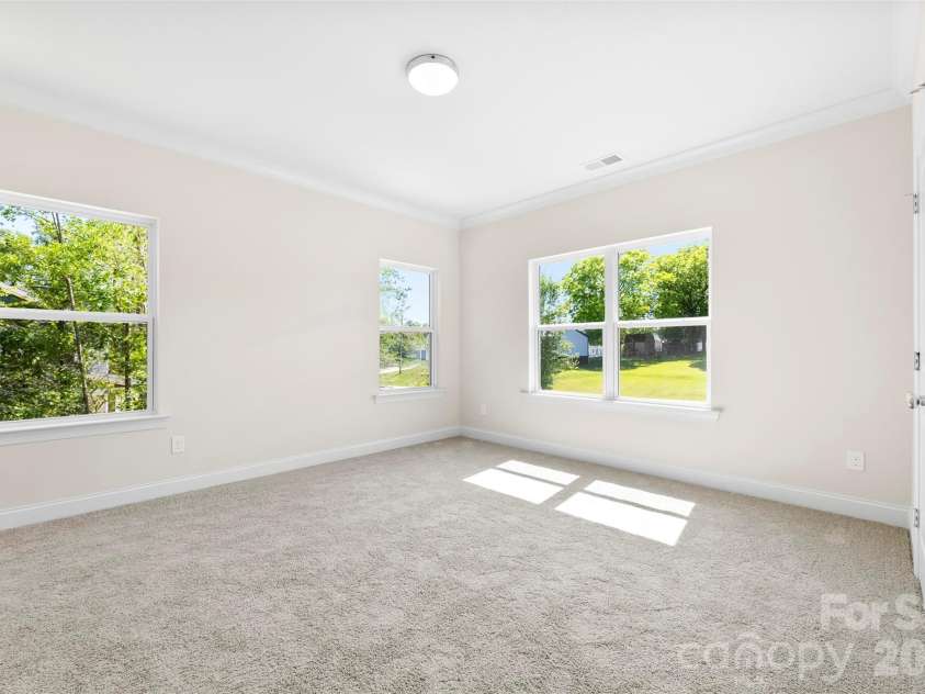 109 Titleist Drive, Statesville, NC 28677.  MLS# CAR4382087, YatesRealty ID 9990. Primary bedroom