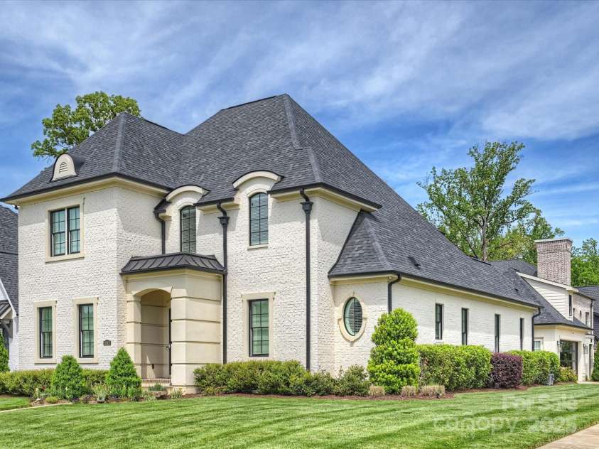 3242 Maymont Place, Charlotte, NC 28205.  MLS# CAR4250123, YatesRealty ID 9990. 