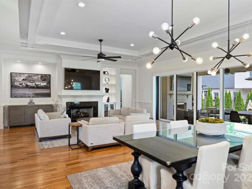 3242 Maymont Place, Charlotte, NC 28205.  MLS# CAR4250123, YatesRealty ID 9990. 