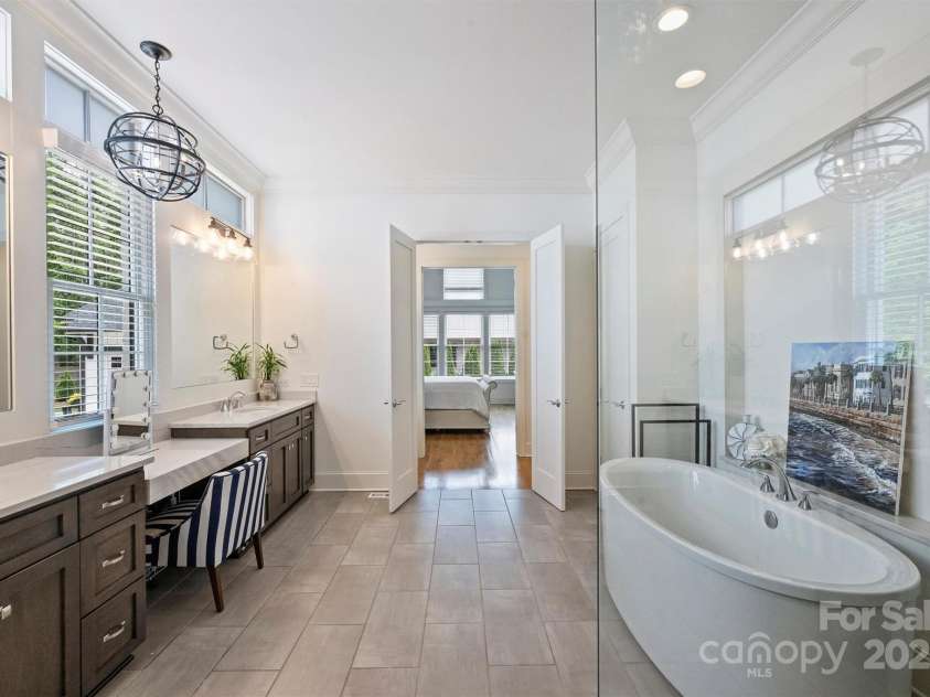 3242 Maymont Place, Charlotte, NC 28205.  MLS# CAR4250123, YatesRealty ID 9990. 