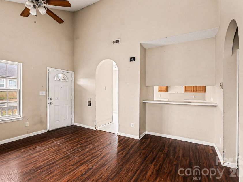 6648 Hampton Way Drive, Charlotte, NC 28213.  MLS# CAR4351009, YatesRealty ID 9991. 