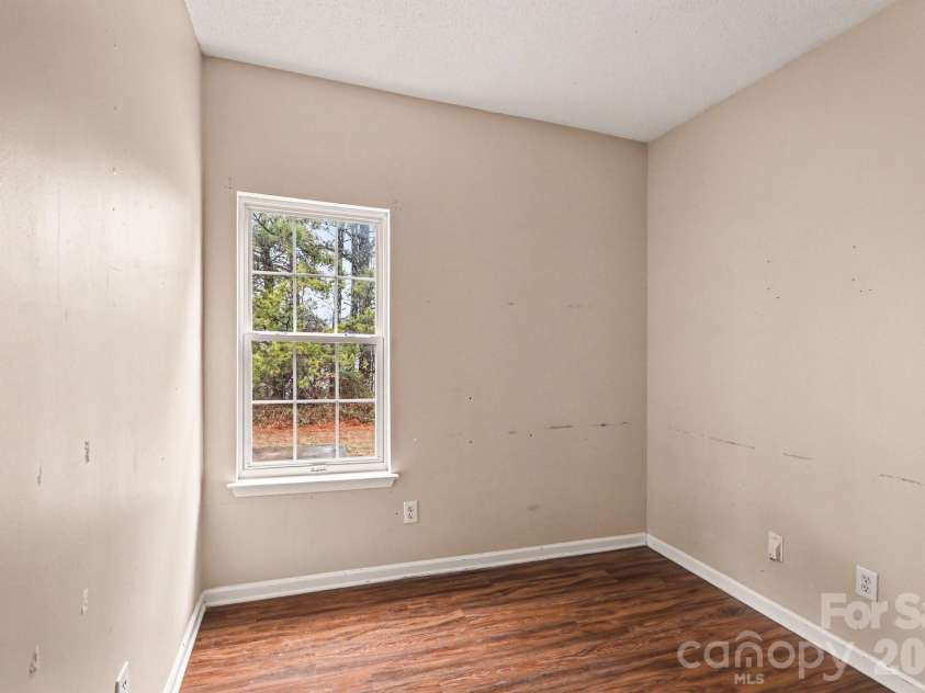 6648 Hampton Way Drive, Charlotte, NC 28213.  MLS# CAR4351009, YatesRealty ID 9991. 