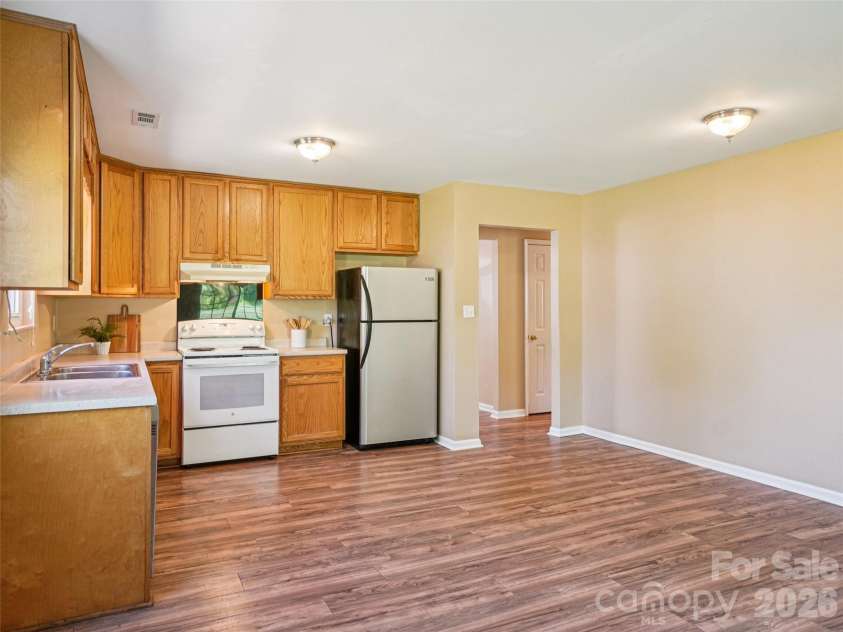88 Lees Creek Road, Asheville, NC 28806.  MLS# CAR4366709, YatesRealty ID 9992. 