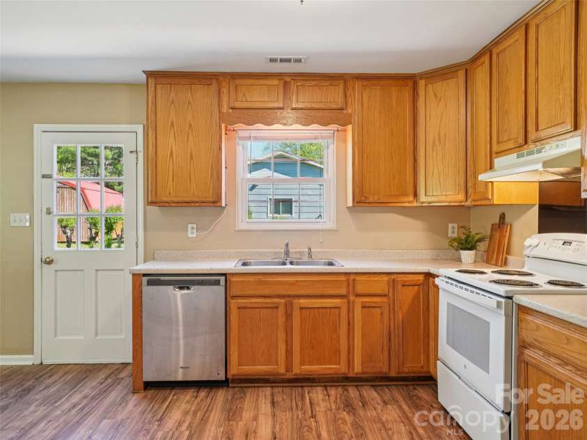 88 Lees Creek Road, Asheville, NC 28806.  MLS# CAR4366709, YatesRealty ID 9992. 