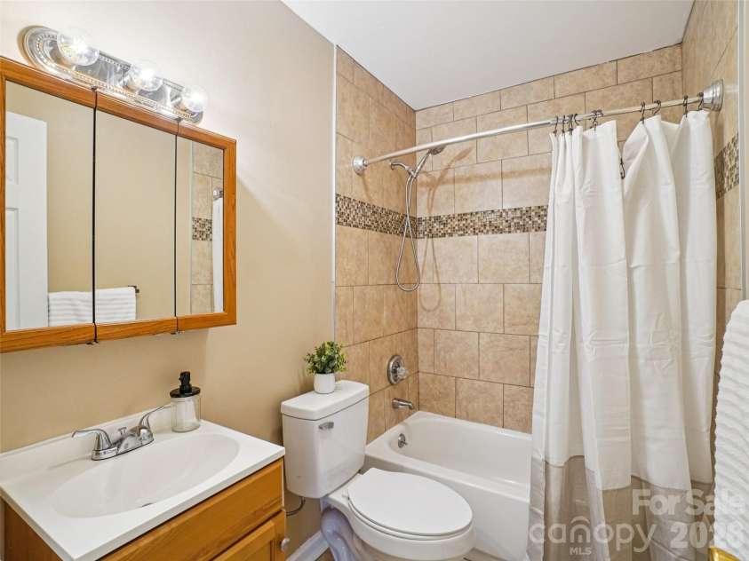 88 Lees Creek Road, Asheville, NC 28806.  MLS# CAR4366709, YatesRealty ID 9992. 