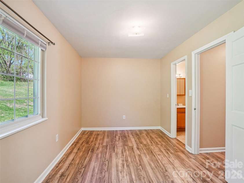88 Lees Creek Road, Asheville, NC 28806.  MLS# CAR4366709, YatesRealty ID 9992. Primary Bedroom