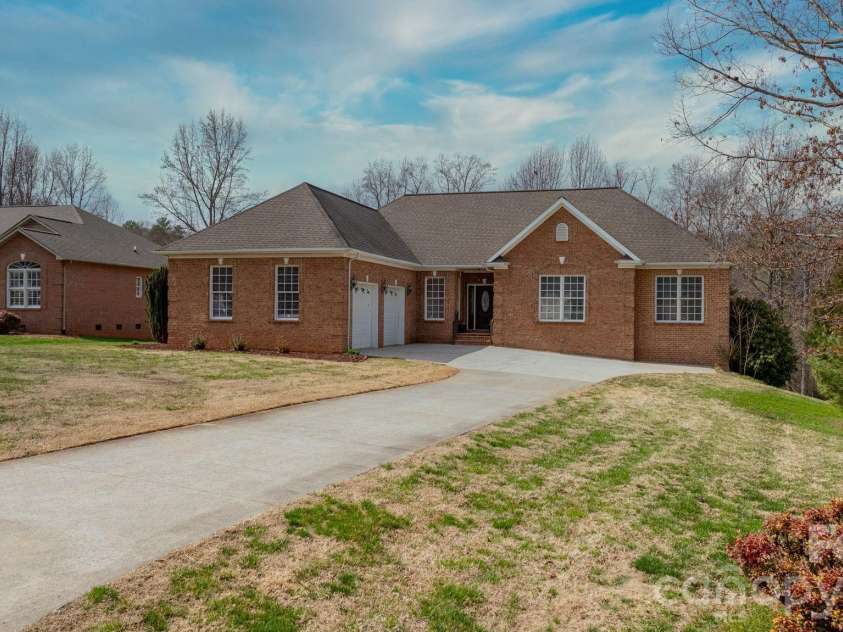 215 Browning Drive, Taylorsville, NC 28681.  MLS# CAR4355189, YatesRealty ID 9993. 