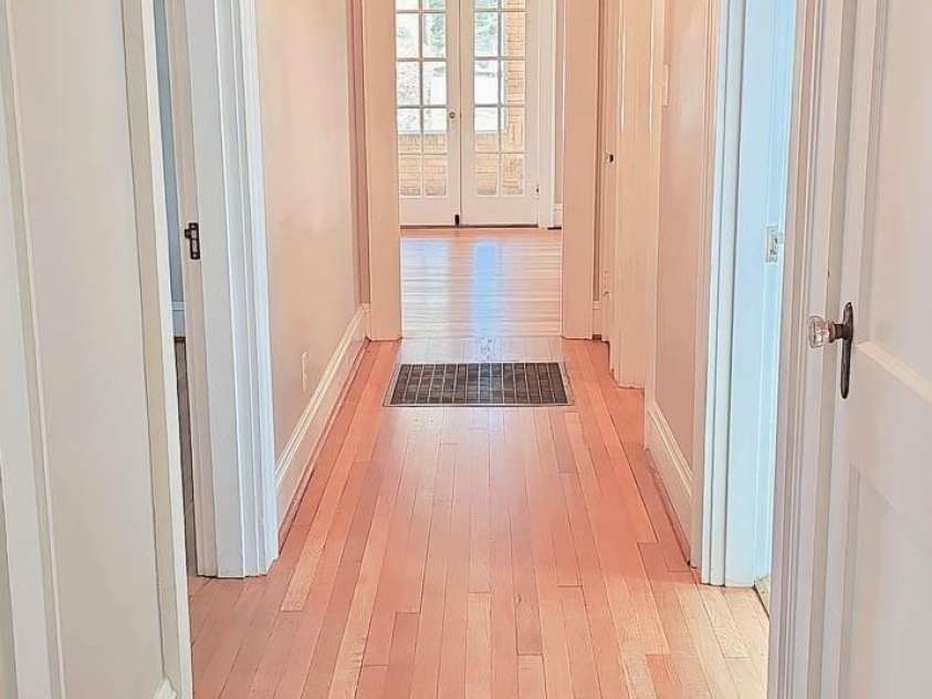 333 7th Street, Hickory, NC 28601.  MLS# CAR4227043, YatesRealty ID 9993. 