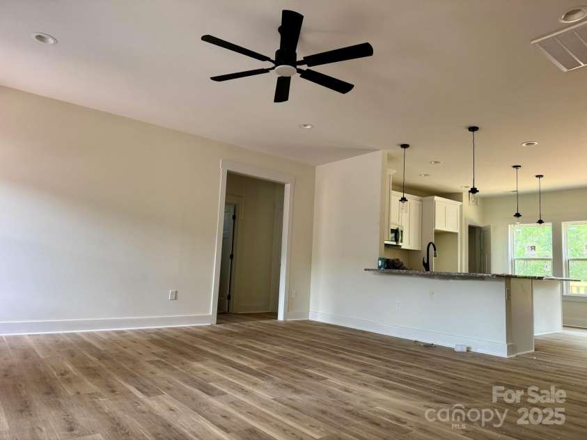 275 Bonaventure Drive, Salisbury, NC 28147.  MLS# CAR4196890, YatesRealty ID 9994. 