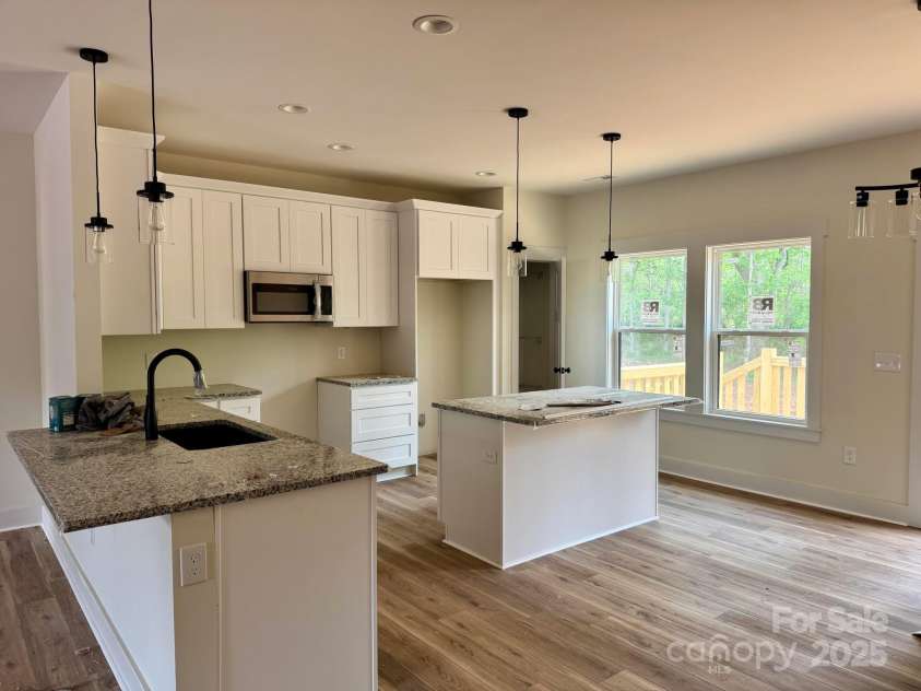 275 Bonaventure Drive, Salisbury, NC 28147.  MLS# CAR4196890, YatesRealty ID 9994. 