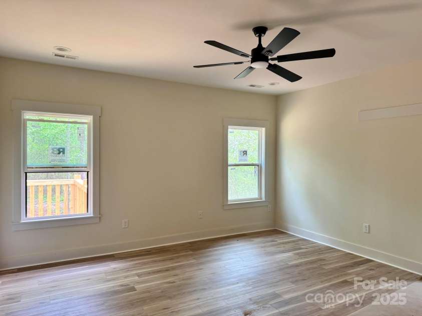 275 Bonaventure Drive, Salisbury, NC 28147.  MLS# CAR4196890, YatesRealty ID 9994. 