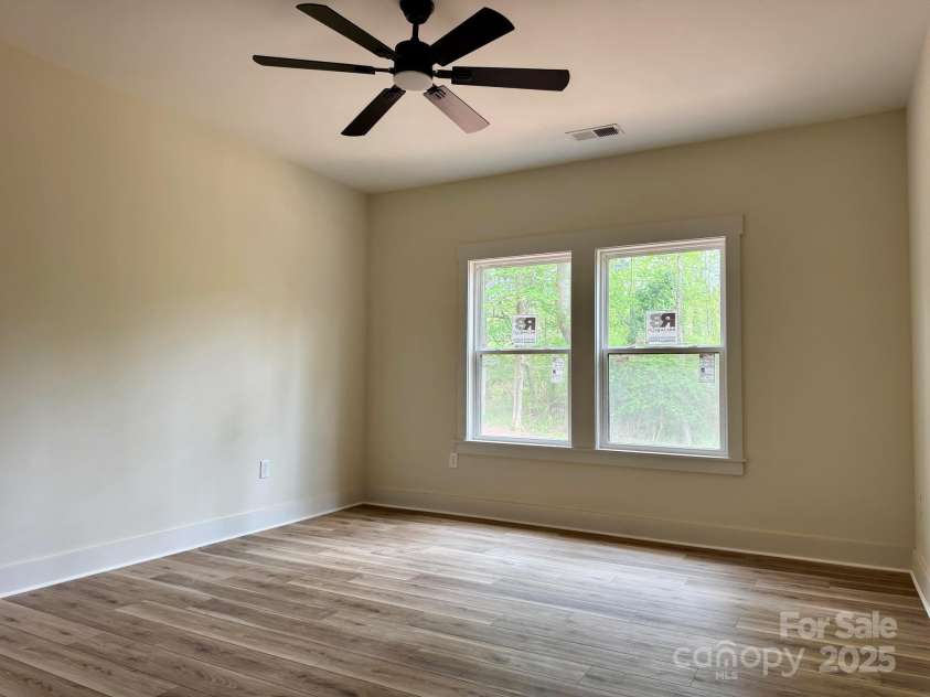 275 Bonaventure Drive, Salisbury, NC 28147.  MLS# CAR4196890, YatesRealty ID 9994. 
