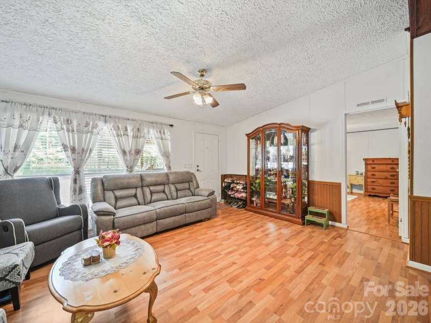 130 Benton Road, Kings Mountain, NC 28086.  MLS# CAR4346725, YatesRealty ID 9995. 