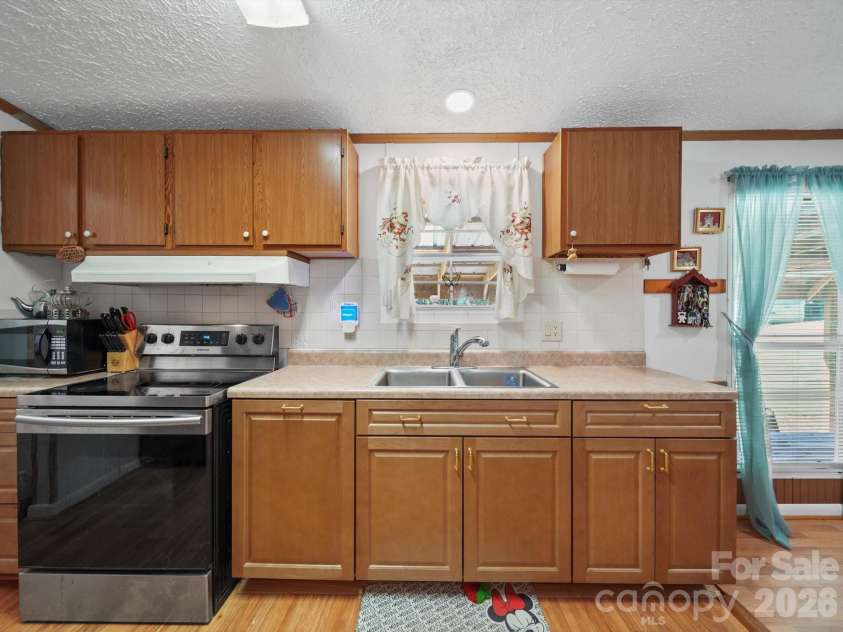 130 Benton Road, Kings Mountain, NC 28086.  MLS# CAR4346725, YatesRealty ID 9995. 