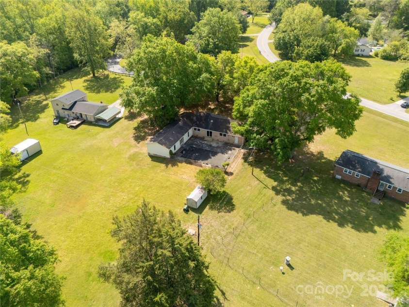 2007 Green Peach Road, Lancaster, SC 29720.  MLS# CAR4249856, YatesRealty ID 9997. 