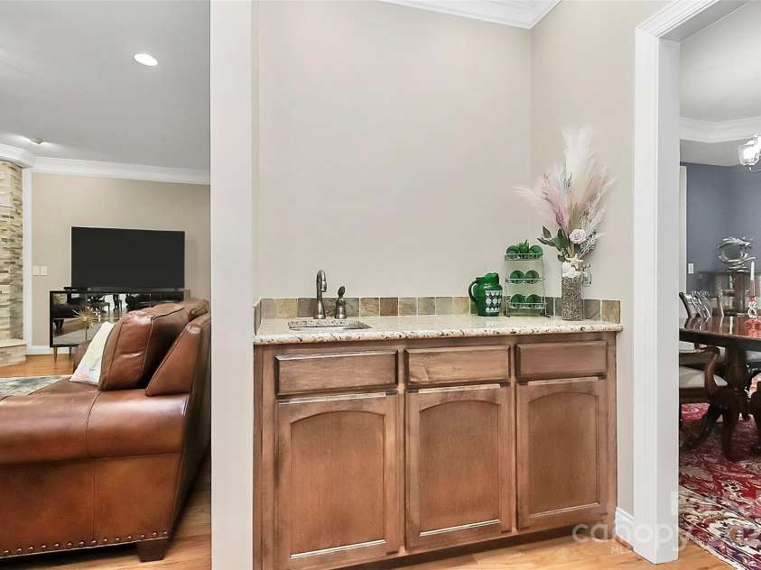 4205 New Town Road, Waxhaw, NC 28173.  MLS# CAR4238847, YatesRealty ID 9998. 