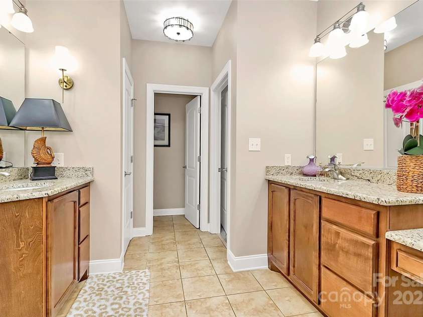 4205 New Town Road, Waxhaw, NC 28173.  MLS# CAR4238847, YatesRealty ID 9998. 